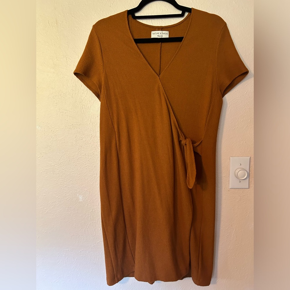V-neck Madewell tie dress in burnt orange